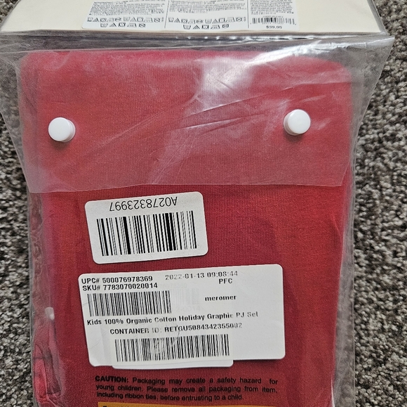 GAP Kids Holiday PJ Set - Picture 2 of 2